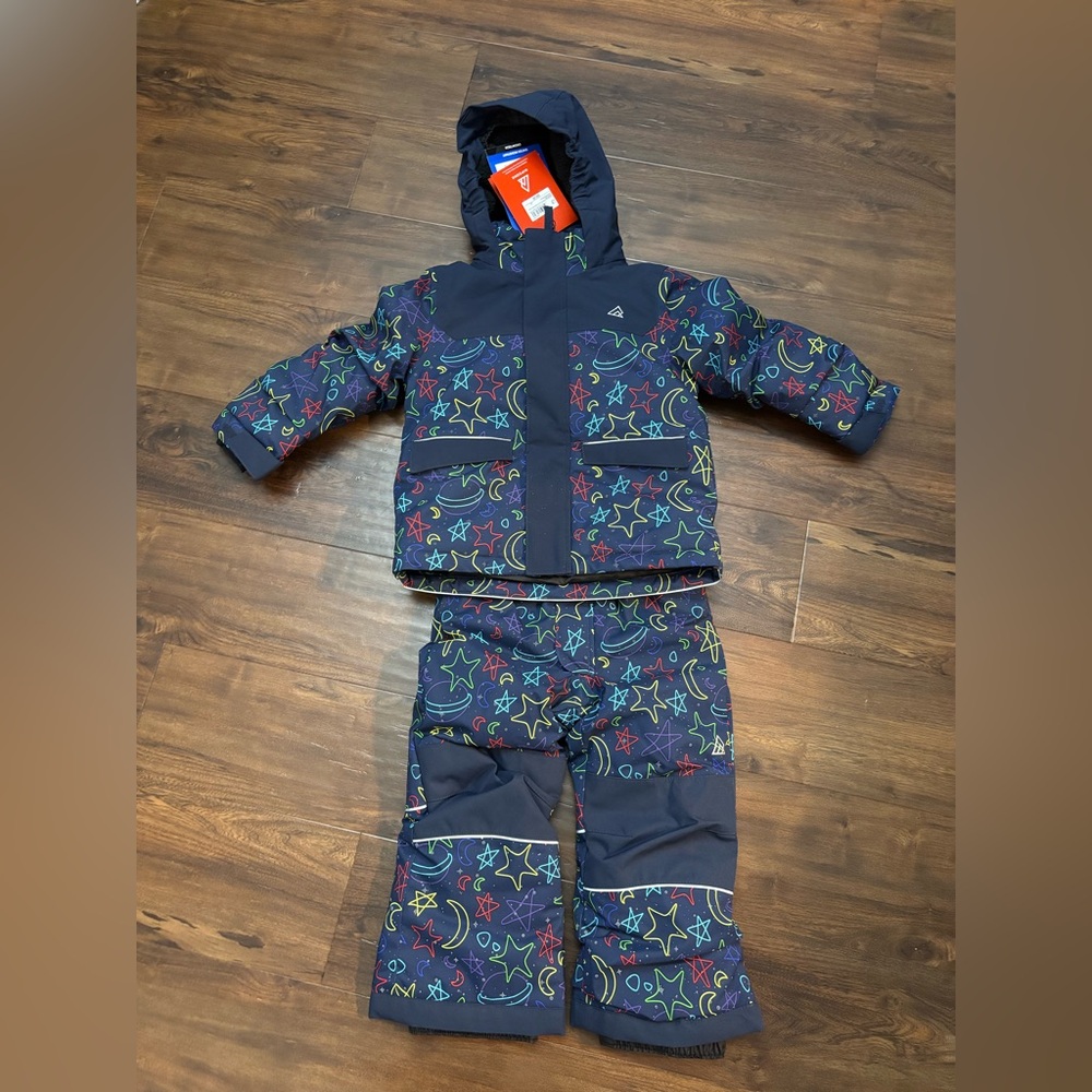 *Brand New* 2 Piece 3T Snow Suit with Growtech